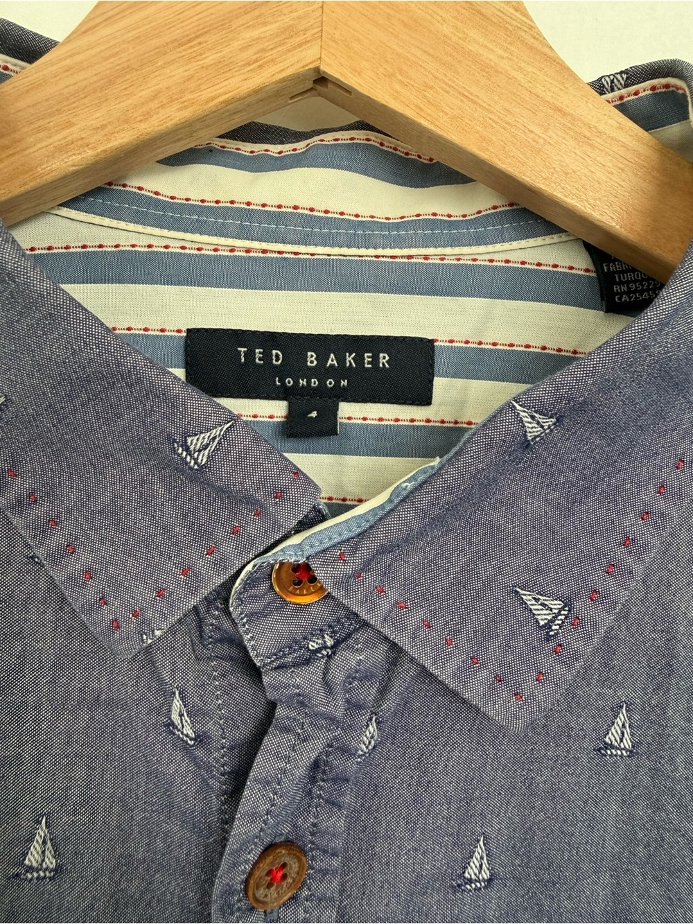 Ted Baker London Men Blue Sailboat Print Long Sleeve Button-Down Size 4 (US XL)